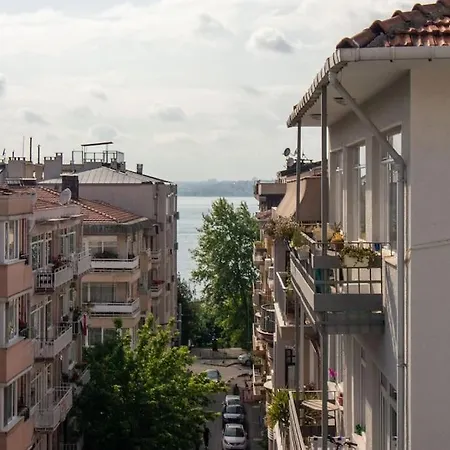 Bright Vibrant 3br Haven Near Sea And Prime Locale Apartment