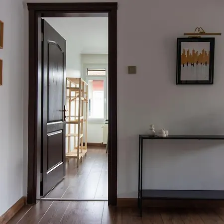 شقة Bright Vibrant 3br Haven Near Sea And Prime Locale