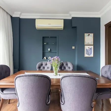 Bright Vibrant 3br Haven Near Sea And Prime Locale شقة *